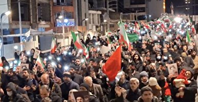 مردم شهرکرد شب قدر در خیابان به امام زمان متوسل شدند + فیلم