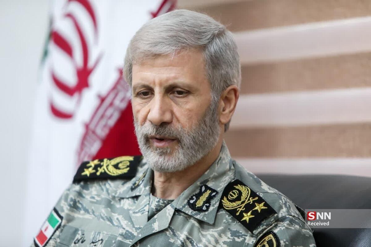 فرمانده کل ارتش: تا آخرین قطره خون از عزت و شرف ایران اسلامی پاسداری می‌کنیم