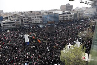 تشییع پیکر مطهر فرماندهان عالی رتبه و جمعی از شهدای تهران (۲)