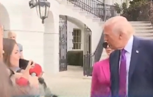 ترامپ باز هم از پذیرش مسئولیت جنایت مدرسه میناب طفره رفت