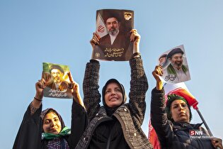 اجتماع مردم تهران برای بیعت با آیت الله سید مجتبی خامنه‌ای (۳)