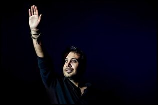 چاوشی از وطن میخواند... + فیلم