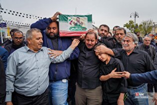 تشییع پیکر مطهر ٨ شهید اقتدار ایران در شیراز