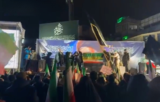 تشییع یکی از شهدای ایست بازرسی در میدان تجریش