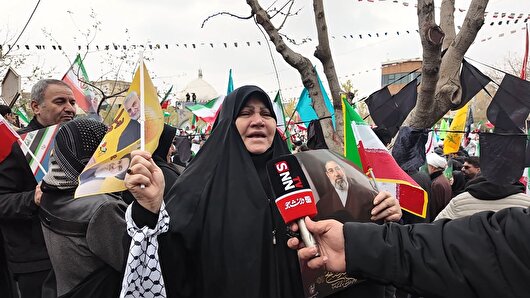 یک زن قمی با اشک‌های خود با رهبر شهید سخن گفت/ ترامپ آدم‌خوار باید به دست شیعه‌های حیدر کرار نابود شود