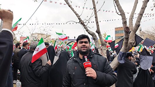 مردم قم گام‌های امروزشان را به یاد رهبر شهیدمان و فرماندهان رشیدمان بر می‌دارند