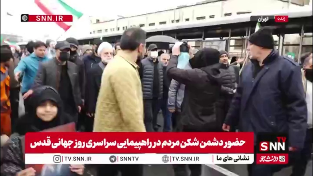 حجت الاسلام اژه&zwnj;ای همراه مردم حین حمله دشمن