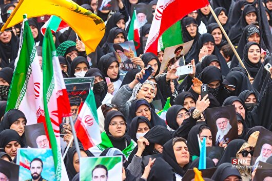 حضور باشکوه و رجز خوانی مردم بندرعباس در راهپیمایی روز قدس+فیلم