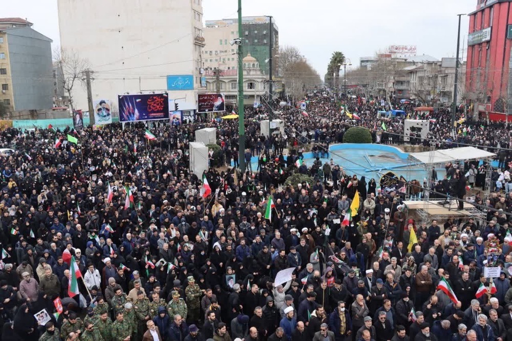 ایران مقتدر هرگز کوچک نخواهد شد/ تداوم مسیر «رهبر شهید» در اندیشه «رهبر انقلاب» ایران مقتدر هرگز کوچک نخواهد شد/ تداوم مسیر «رهبر شهید» در اندیشه «رهبر انقلاب»
