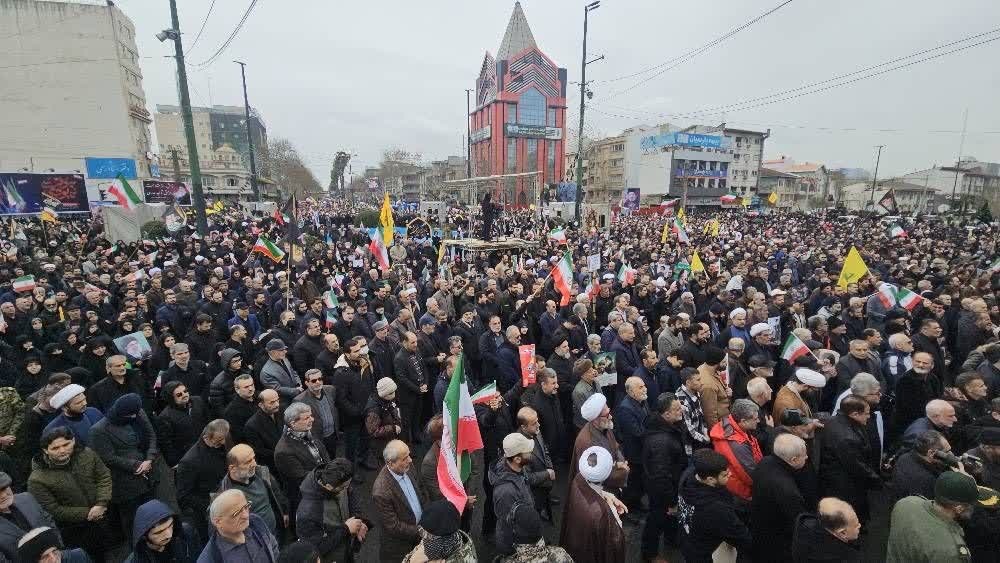 ایران مقتدر هرگز کوچک نخواهد شد/ تداوم مسیر «رهبر شهید» در اندیشه «رهبر انقلاب» ایران مقتدر هرگز کوچک نخواهد شد/ تداوم مسیر «رهبر شهید» در اندیشه «رهبر انقلاب»