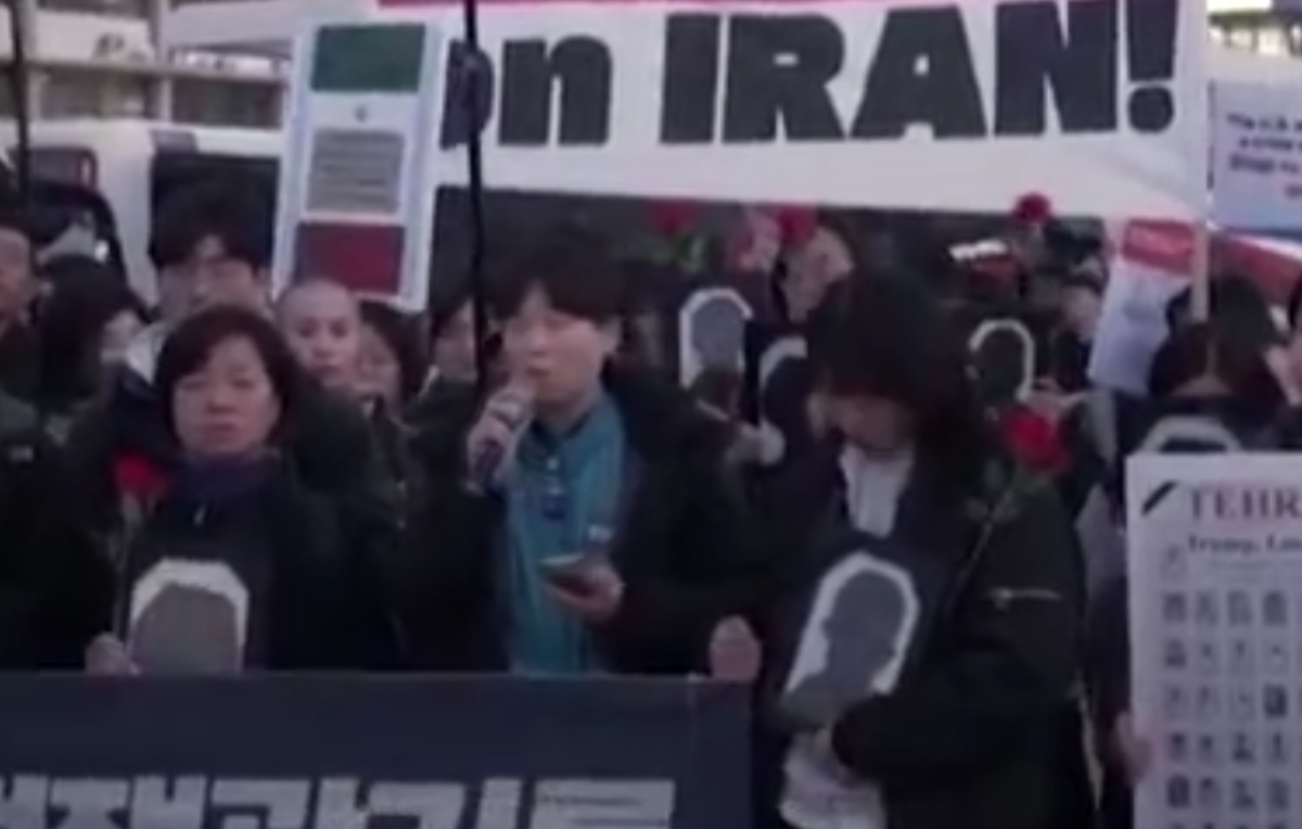 تظاهرات در کره&zwnj;جنوبی در اعتراض به جنایات آمریکایی-صهیونی علیه ایران و کودکان ایرانی