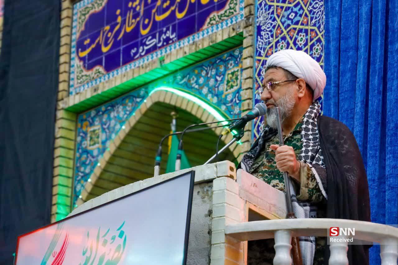 امام&zwnj;جمعه کرمان: آمریکا بداند که ملت ایران شجاع است