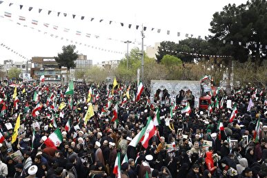 ترامپ بداند دیوانه‌ها محکوم به سرنگونی هستند/ آقا مجتبی ما تا آخرین قطره خون پای بیعت با شما هستیم