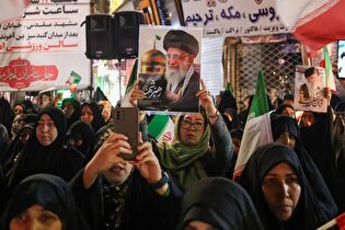 بیعت مردم مشهد با رهبر معظم انقلاب در سیزدهمین شب از خروش خودجوش (۲۲ اسفند ۱۴۰۴) + فیلم