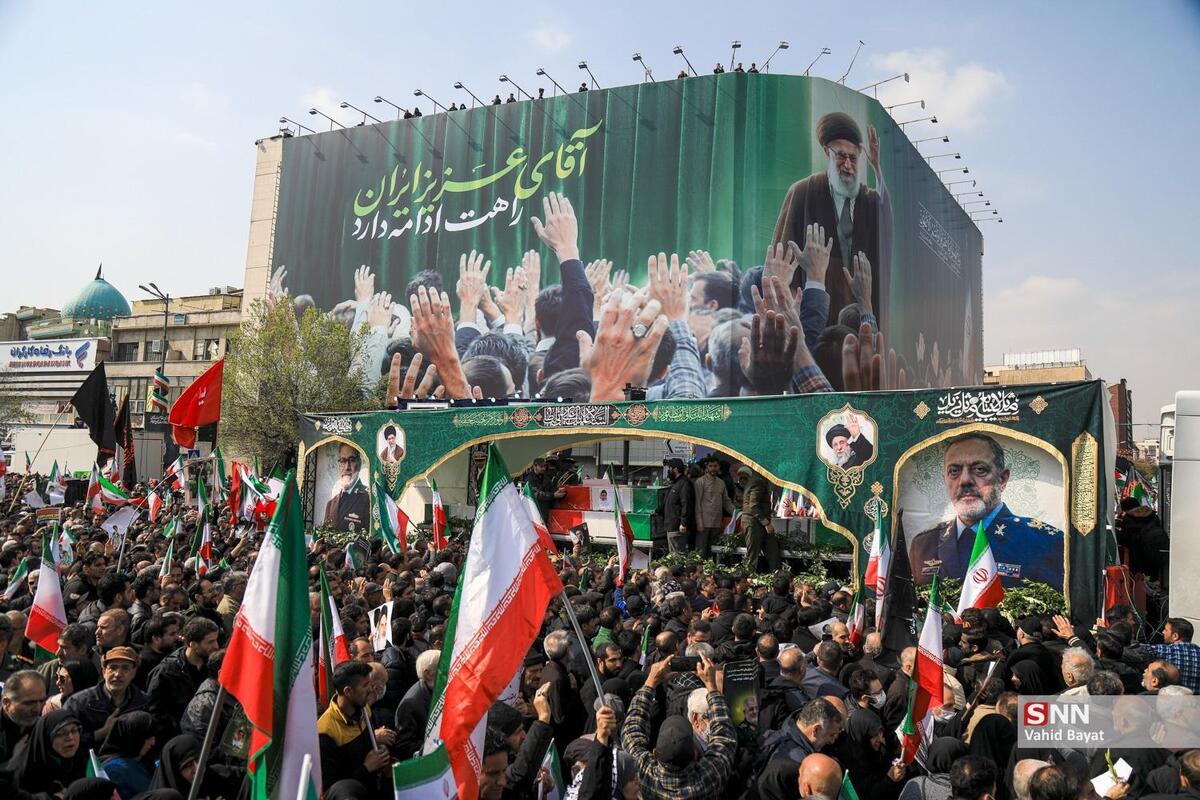 گزارش خبرنگار SNNTV از مراسم تشییع و تدفین امیر سرلشکر شهید نصیرزاده + فیلم