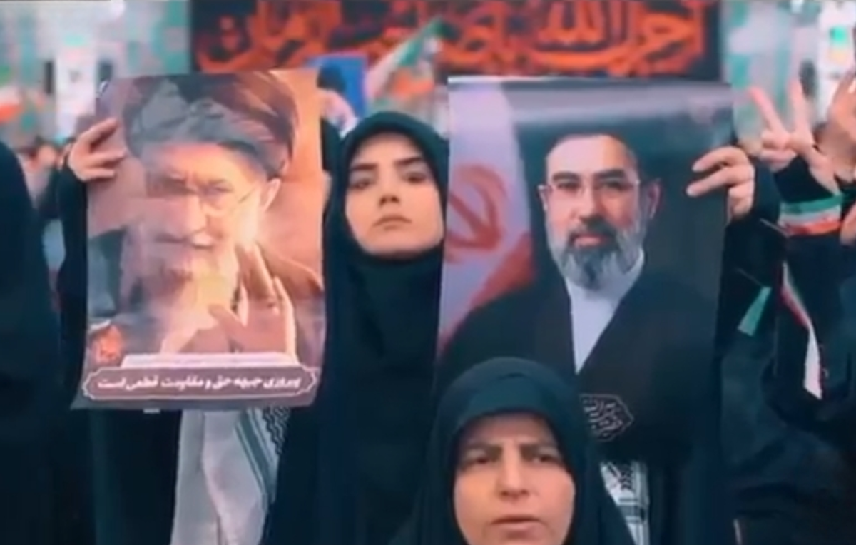 خامنه&zwnj;ای ادامه دارد هنوز