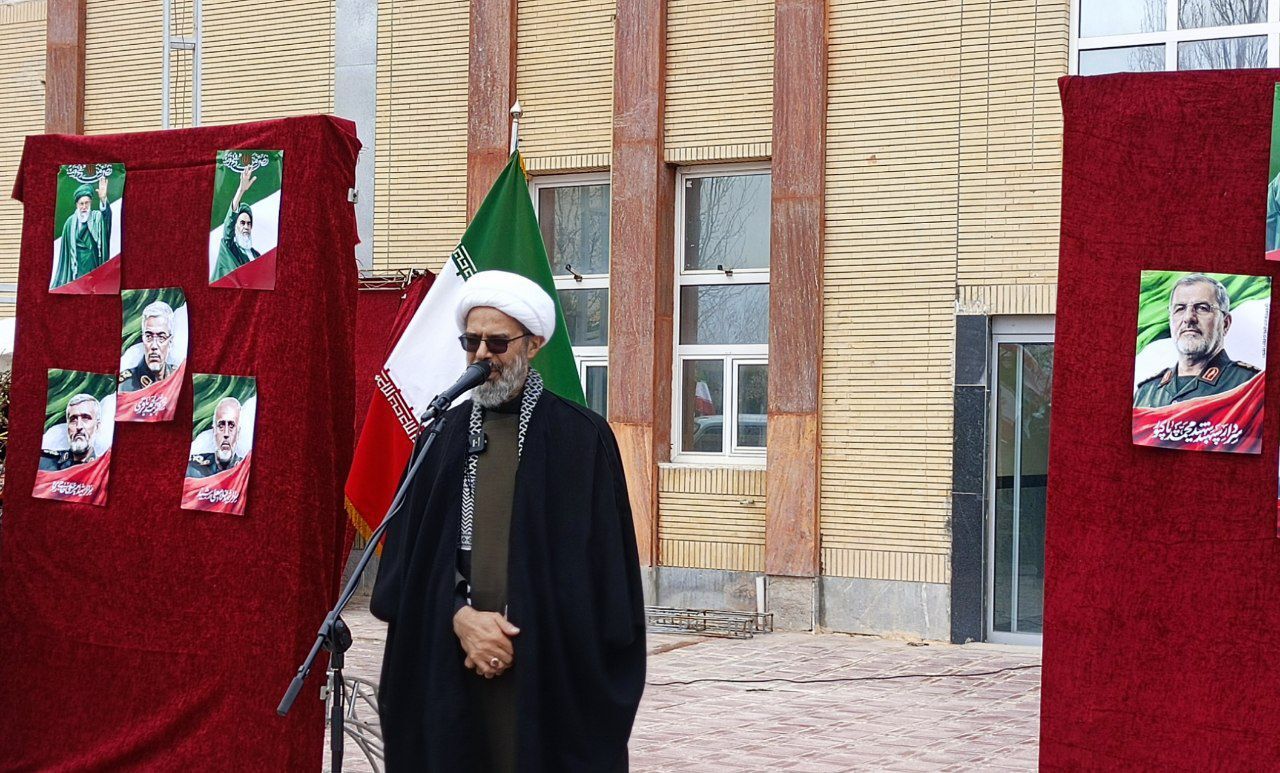 نماینده ولی فقیه در خراسان شمالی: شکوه ظاهری آمریکا در منطقه نابود شد