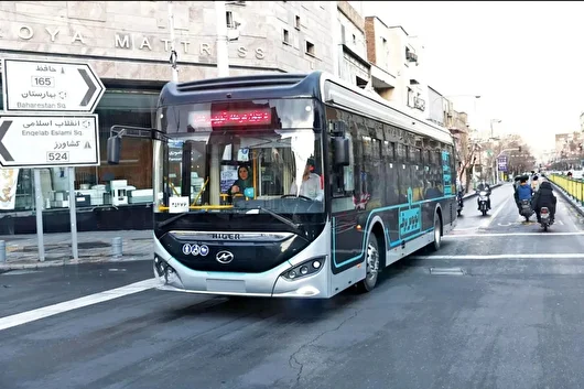 ترخیص ۸۶ دستگاه اتوبوس برقی شهرداری تهران از بندر شهیدرجایی بندرعباس
