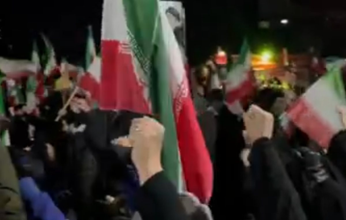 میدان ونک در چهاردهمین شب، باز هم در جوش و خروش