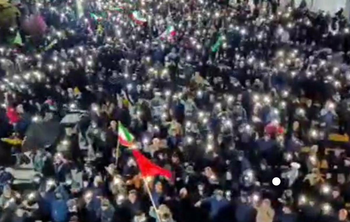 مردم اسفراین خونخواه امام شهید شدند