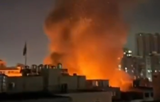 تصویری از حجم آتش سوزی در مرکز اراضی اشغالی پس از اصابت موشک ایرانی