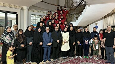 دیدار سفیر ایران در مالزی با اعضای تیم ملی فوتبال بانوان