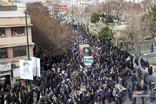 تشییع پیکر شهید جنگ رمضان در گلپایگان