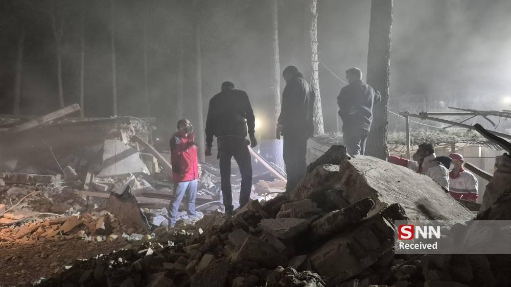 حضور&zwnj; پرسنل، امدادگران و نجاتگران جمعیت هلال استان کرمانشاه در آواربرداری حمله&zwnj;ی دشمن صهیونی آمریکایی در شهر کرمانشاه+تصاویر