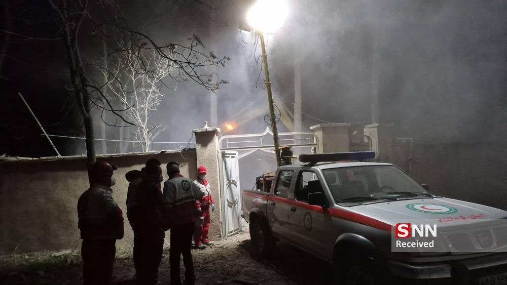 حضور&zwnj; پرسنل، امدادگران و نجاتگران جمعیت هلال استان کرمانشاه در آواربرداری حمله&zwnj;ی دشمن صهیونی آمریکایی در شهر کرمانشاه+تصاویر