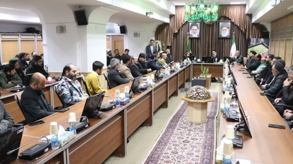 حاج محمود کریمی خطاب به مداحان افغانستانی: با لهجه خود مرثیه سرایی کنید