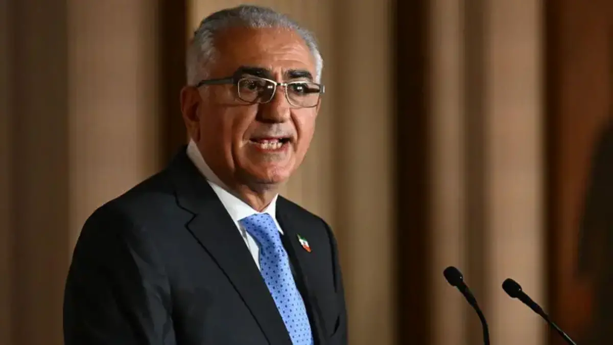 توله&zwnj;های پهلوی فارسی حرف زدن را هم بلد نیستند! + فیلم