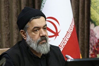 حاج محمود کریمی خطاب به مداحان افغانستانی: با لهجه خود مرثیه سرایی کنید