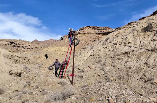 اهتمام مخابرات منطقه سمنان برای توسعه و ارتقای کیفیت زیرساخت‌های ارتباطی در روستا‌ها