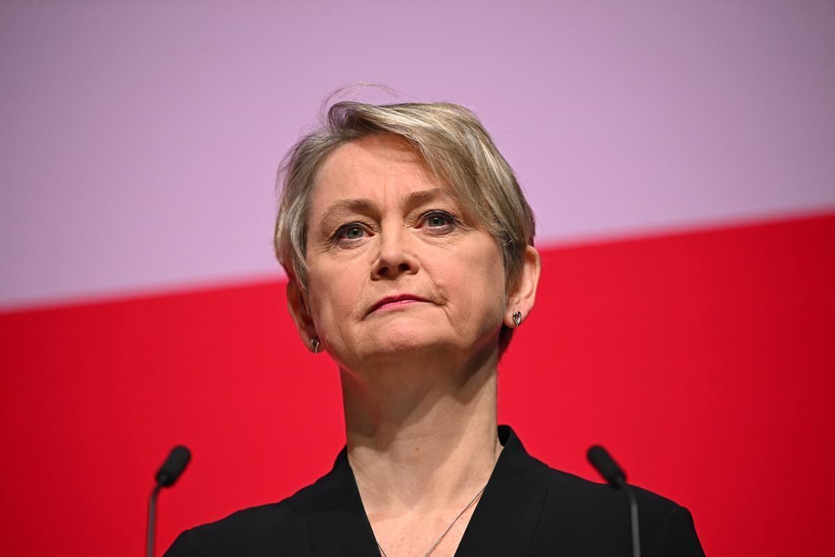 وزیر امورخارجه انگلیس: آواره شدن هزاران لبنانی در نتیجه حمله اسرائیل قابل قبول نیست