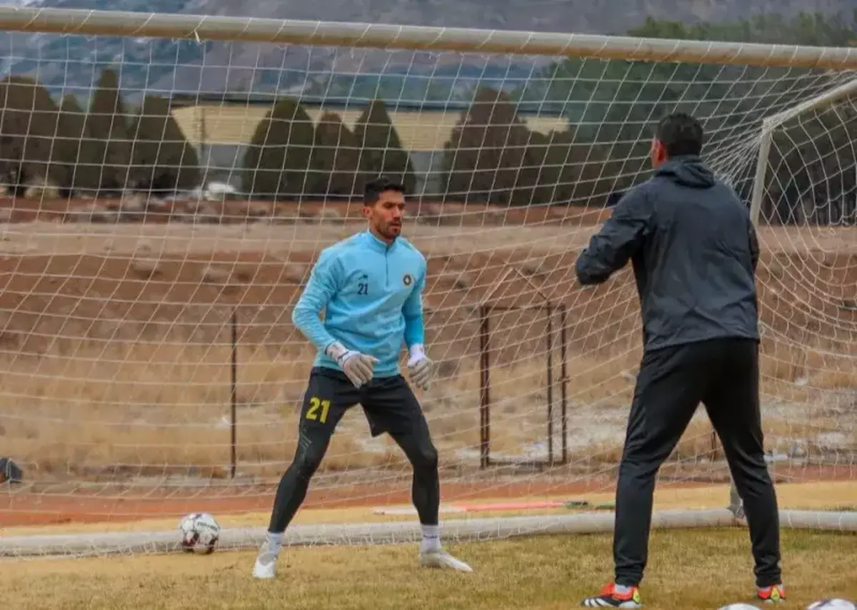 گلر ملی پوش فوتبال ایران تمریناتش را از سر گرفت