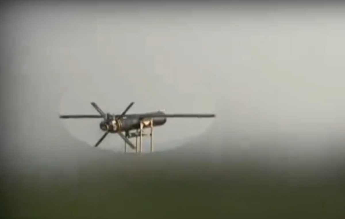 تصاویری از عملیات ترکیبی موشکی و پهپادی نیروی دریایی سپاه علیه آشیانه&zwnj;های جنگنده&zwnj;های تروریست&zwnj;های امریکایی در پایگاه هوایی شیخ عیسی و الظفره