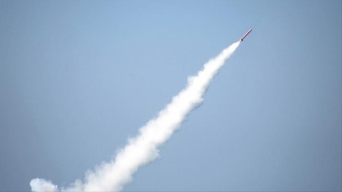 ناتوانی در رهگیری راکت شلیک&zwnj;شده از لبنان/ اصابت مستقیم به ساختمانی در نهاریا و تأکید بر قدرت آتش حزب&zwnj;الله + فیلم