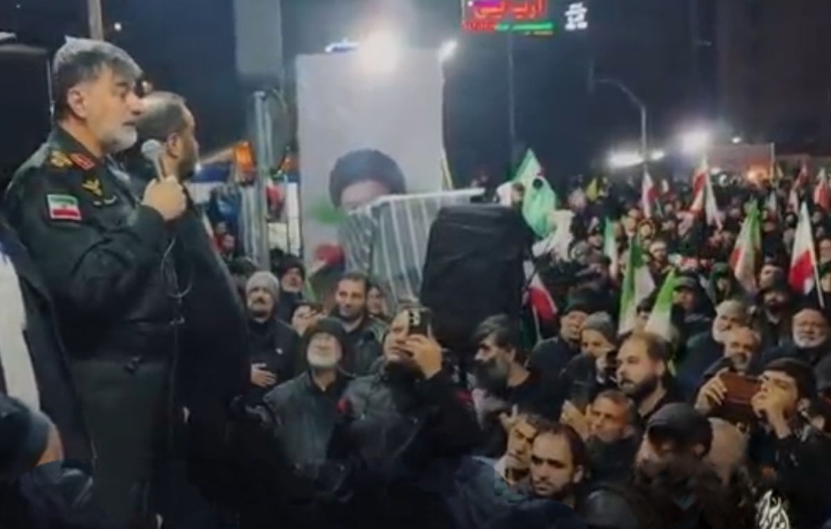 حضور سردار رادان در میان مردم در میدان تجریش تهران