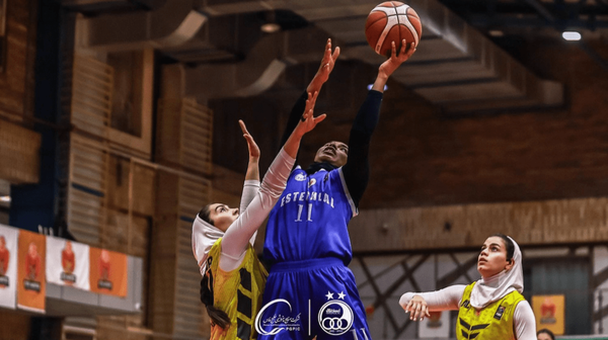 بازیکن آمریکایی تیم بسکتبال بانوان استقلال در ایران ماند