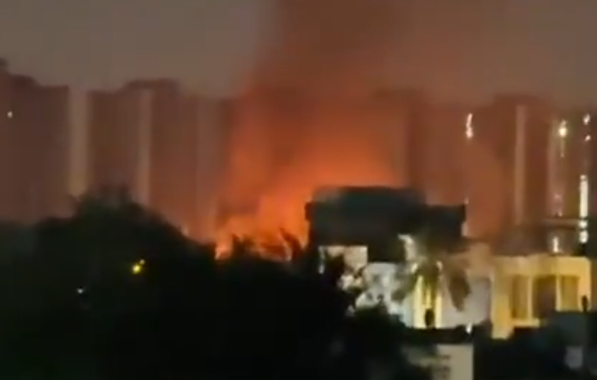 آتش&zwnj;سوزی در سفارت آمریکا در بغداد پس از اصابت پهپاد