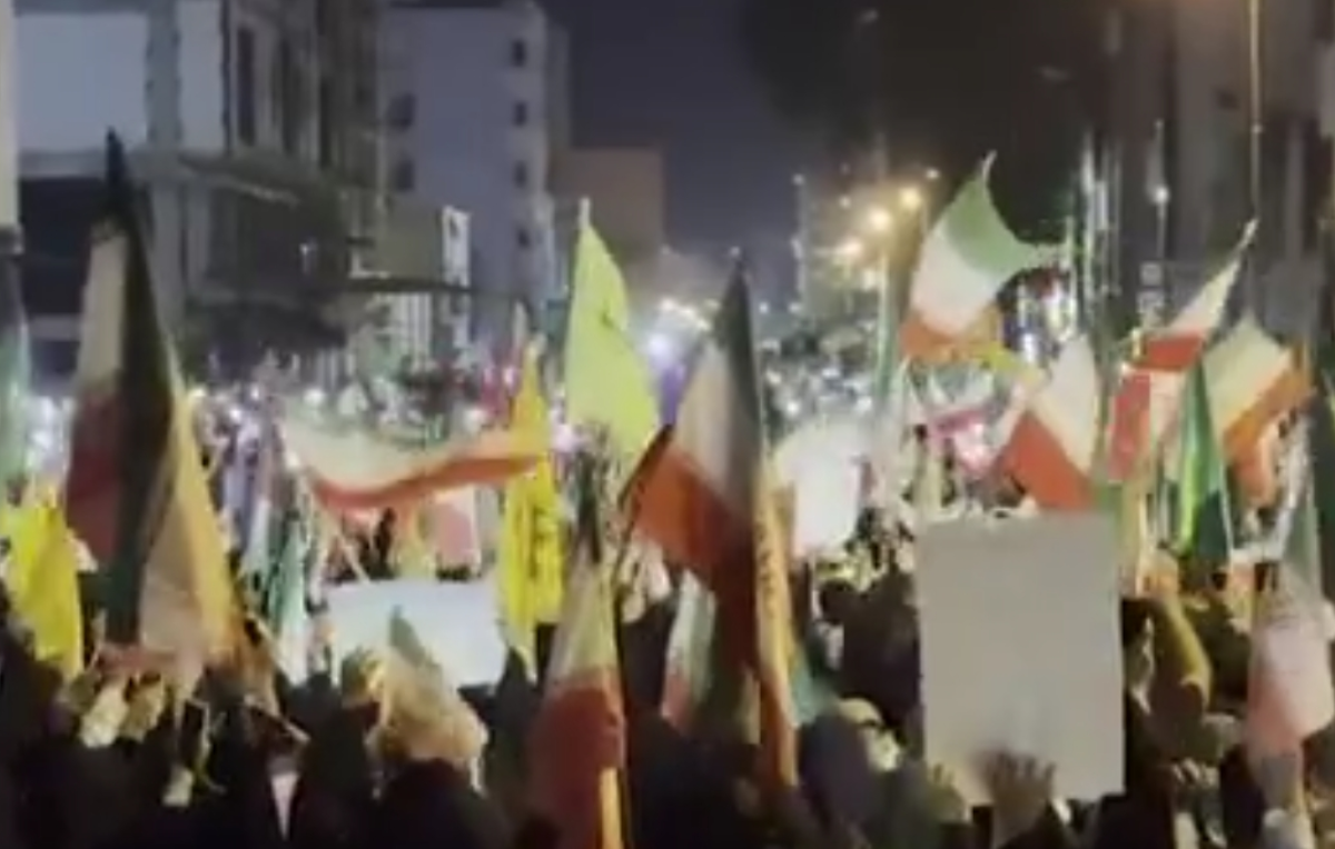 تو دهنی ساحل نشینان بندرعباسی به مزدوران آمریکا و اسرائیل