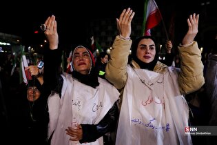 مراسم وداع با پیکر شهدای ناوشکن دنا در میدان ولیعصر (عج)