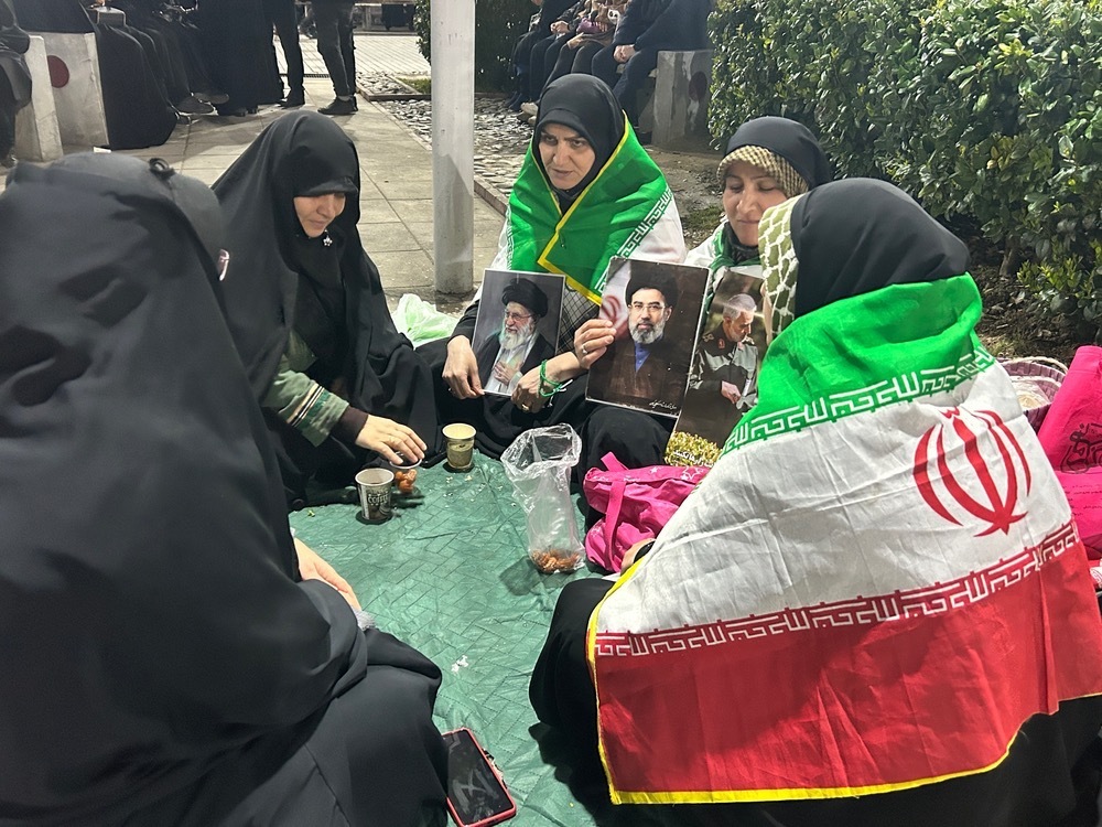 مردم رشت سفره افطار را به خیابان آوردند/ همبستگی در برابر توطئه&zwnj;افکنی+فیلم و تصاویر