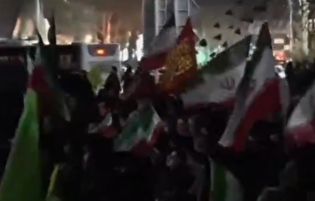 مردم کرج در هجدهمین شب نبرد رمضان در میادین شهر با رهبر انقلاب بیعت کردند