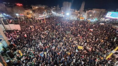اردبیل به نور شهدا امشب هم درخشان شد/وداع اردبیلی‌ها با شهدای جنایات آمریکایی_‌صهیونی + فیلم