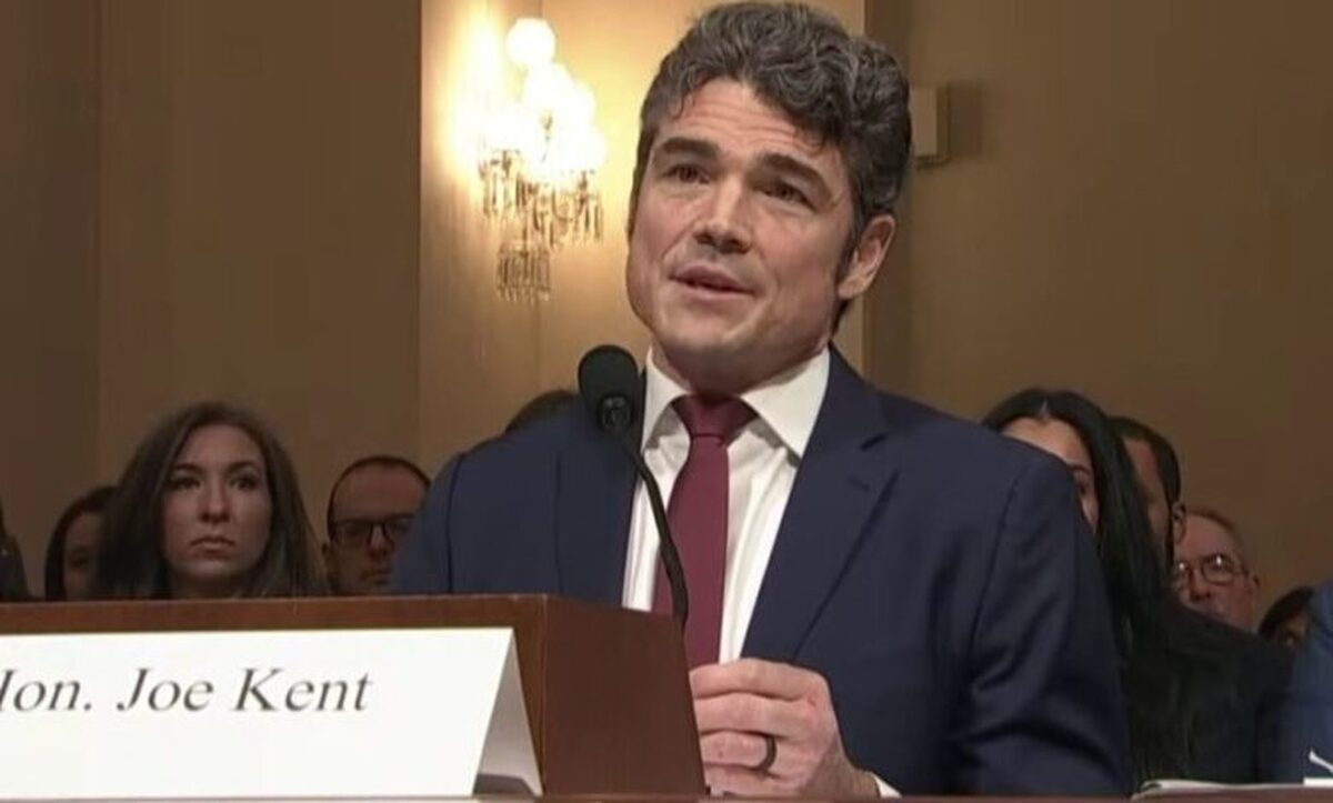 رئیس سابق مرکز مبارزه با تروریسم: نمی‌توانم از این جنگ حمایت کنم؛ ایران تهدید قریب‌الوقوعی برای ما نبود/ ایران در آستانه سلاح هسته‌ای نبود / سرنوشت لیبی و قذافی؛ دلیل حفظ مسیر هسته‌ای ایران بود + فیلم