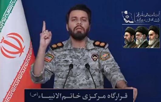 مشت پُرصلابت و محکم مقتدای شهیدمان، پرچم مقاومت ماست