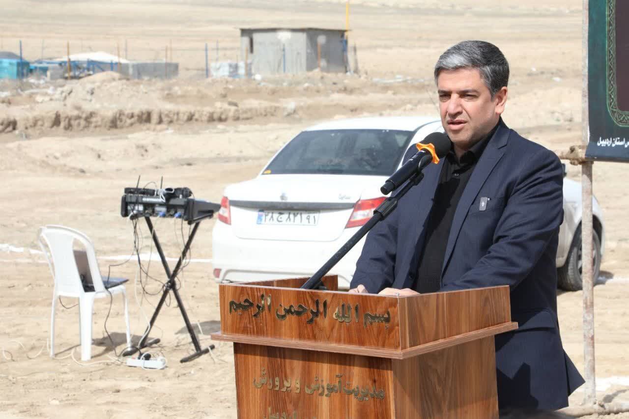 آغاز ساخت مدرسه ۱۲ کلاسه به یاد شهدای میناب/ ۱۴ مدرسه در قالب پروژه&zwnj;های نهضت ملی مسکن احداث می&zwnj;شود