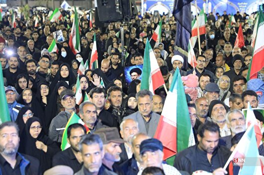 فریاد بیعت با رهبر معظم انقلاب از دل کویر ایران/ بیرجند یکصدا «لبیک یا خامنه ای» شد+ فیلم