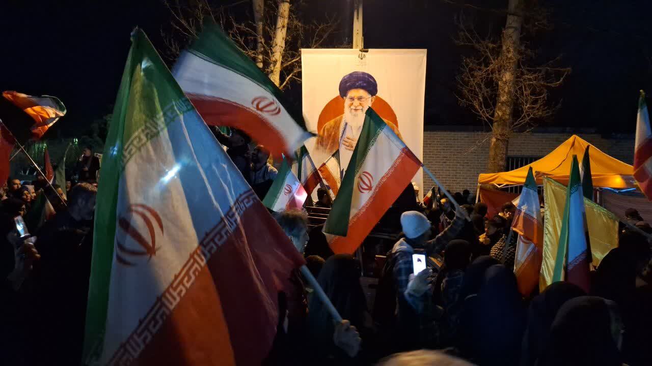 طنین همدلی در قلب ایران کوچک/ حماسه حضور شهروندان البرزی در نوزدهمین ایستگاه قرار وفاداری+ فیلم